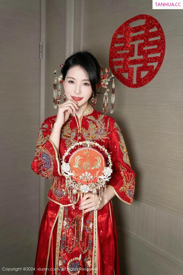 陈若依 抖娘利世 [XiuRen]高清写真图 2024.04.11 No.8376 利世 美腿丝袜第13张图片